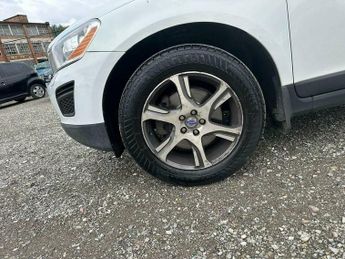Volvo XC60 2.4 D5 SE Lux Geartronic AWD Euro 5 5dr