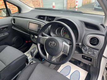 Toyota Vitz 1.3 Auto Smile Edition 5dr