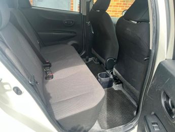 Toyota Vitz 1.3 Auto Smile Edition 5dr