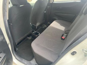 Toyota Vitz 1.3 Auto Smile Edition 5dr