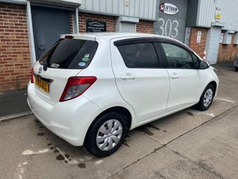 Toyota Vitz 1.3 Auto Smile Edition 5dr