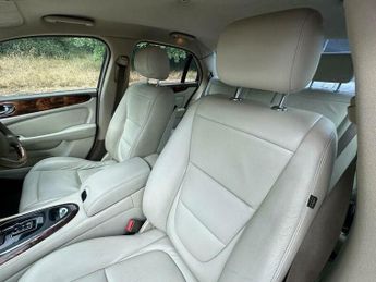 Jaguar XJ 3.0 SE 4dr