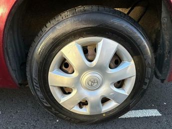 Toyota Avensis Verso 2.0 VVT-i T3 5dr