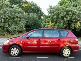 Toyota Avensis Verso 2.0 VVT-i T3 5dr