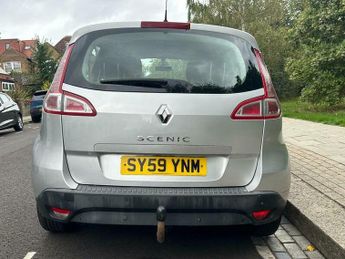 Renault Scenic 2.0 VVT Dynamique TomTom CVT Euro 5 5dr
