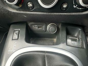 Renault Scenic 2.0 VVT Dynamique TomTom CVT Euro 5 5dr