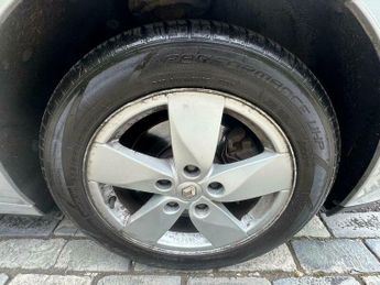 Renault Scenic 2.0 VVT Dynamique TomTom CVT Euro 5 5dr