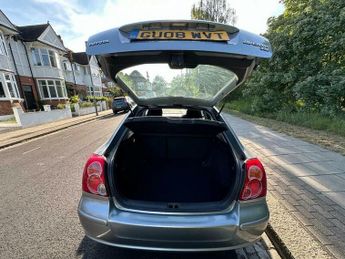 Toyota Avensis 1.8 VVT-i TR 5dr