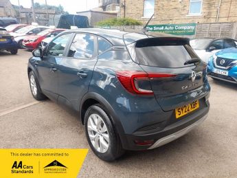 Renault Captur 1.6 E-TECH Iconic Edition Auto Euro 6 (s/s) 5dr,1 OWNER, FULL HI