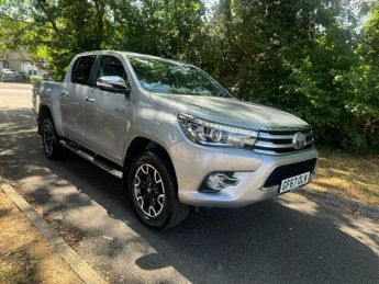 Toyota Hi Lux 2.4 D-4D Invincible X Auto 4WD Euro 6 4dr (TSS, 3.5t)
