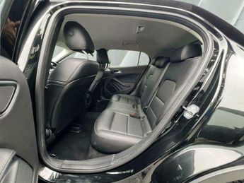 Mercedes-Benz C Class 2.1 GLA200d SE 7G-DCT Euro 6 (s/s) 5dr