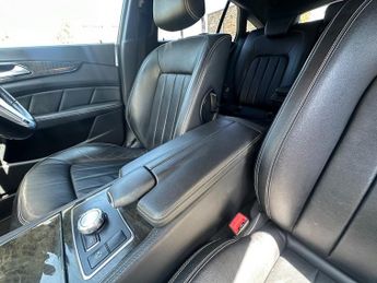 Mercedes CLS CLS250 CDI BLUEEFFICIENCY AMG SPORT