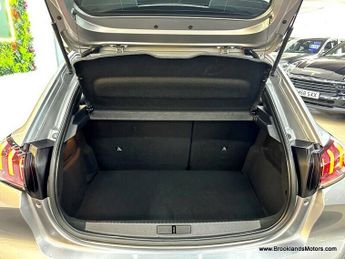 Peugeot 208 E-208 ALLURE [4X SERVICES & SAT NAV]