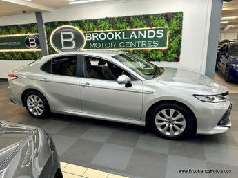 Toyota Camry 2.5 VVT-I DESIGN [SAT NAV, LEATHER, HEATED SEATS & REVERSE CAMER