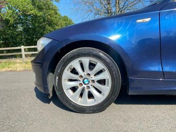 BMW 1 SERIES 2.0 118d ES Steptronic Euro 5 5dr