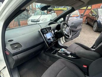 Nissan Leaf 24kWh Acenta Auto 5dr