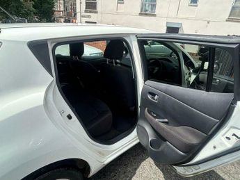 Nissan Leaf 24kWh Acenta Auto 5dr