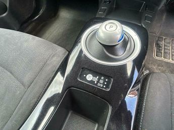 Nissan Leaf 24kWh Acenta Auto 5dr