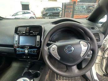 Nissan Leaf 24kWh Acenta Auto 5dr