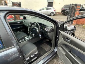 Ford Focus 1.6 Zetec Climate 5dr