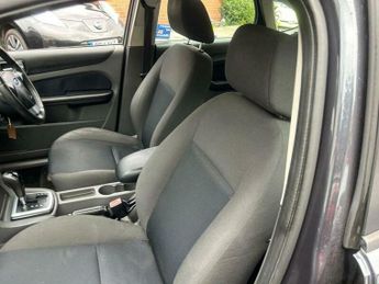Ford Focus 1.6 Zetec Climate 5dr