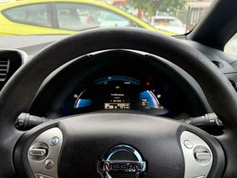 Nissan Leaf 24kWh Acenta Auto 5dr