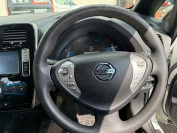 Nissan Leaf 24kWh Acenta Auto 5dr