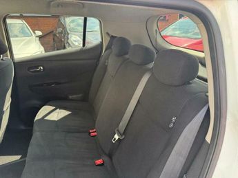 Nissan Leaf 24kWh Acenta Auto 5dr