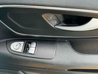 Mercedes-Benz Vito 2.0 114 CDI SELECT Tourer G-Tronic RWD L3 Euro 6 (s/s) 5dr
