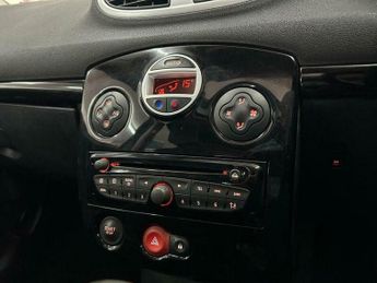 Renault Clio 1.6 VVT Initiale TomTom Auto Euro 4 5dr