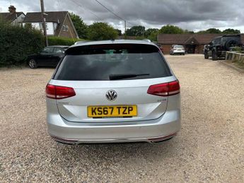 Volkswagen Passat 2.0 TDI R-Line DSG Euro 6 (s/s) 5dr