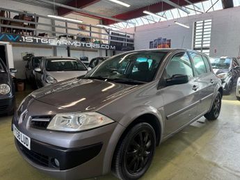 Renault Megane DYNAMIQUE VVT 111