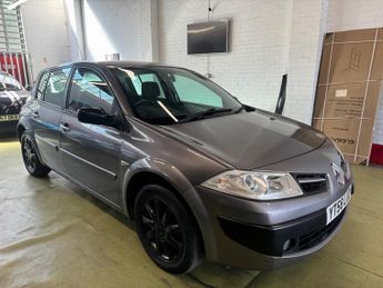 Renault Megane DYNAMIQUE VVT 111