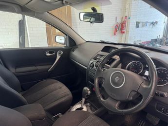 Renault Megane DYNAMIQUE VVT 111