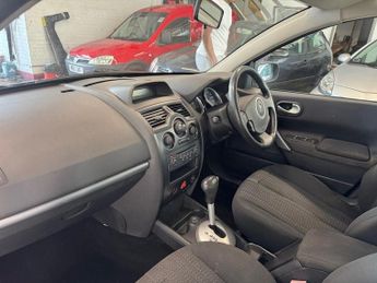 Renault Megane DYNAMIQUE VVT 111