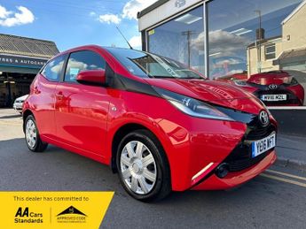 Toyota AYGO VVT-I X-PLAY