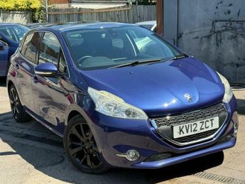 Peugeot 208 1.6 e-HDi Feline Euro 5 (s/s) 5dr