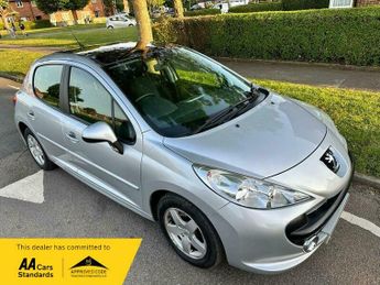 Peugeot 207 1.4 VTi Cielo 5dr