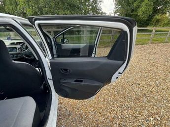 Toyota Yaris 1.3 Petrol Auto