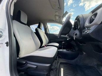 Toyota Yaris 1.3 Petrol Auto