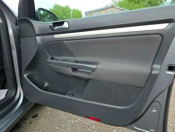 Volkswagen Golf 1.9 TDI Match DSG 5dr