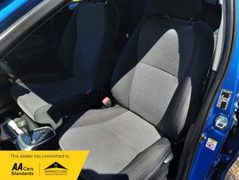 Toyota Yaris VVT-I ICON HYBRID