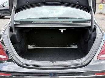 Mercedes E Class E 220 D AMG LINE