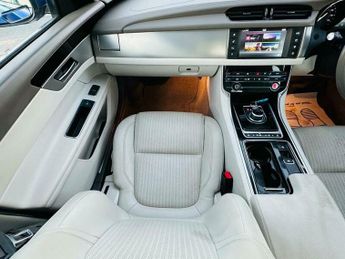 Jaguar XF 2.0d Prestige Auto Euro 6 (s/s) 4dr
