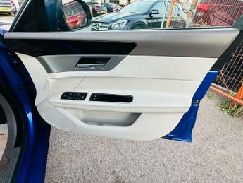 Jaguar XF 2.0d Prestige Auto Euro 6 (s/s) 4dr