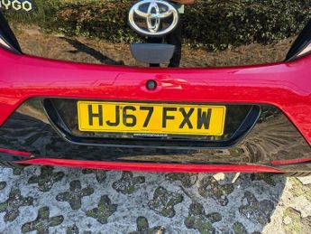 Toyota AYGO 1.0 VVT-i x-cite 4 Red Bi-Tone x-shift Euro 6 5dr
