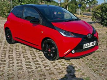 Toyota AYGO 1.0 VVT-i x-cite 4 Red Bi-Tone x-shift Euro 6 5dr