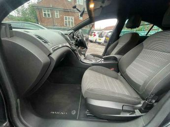 Vauxhall Insignia 2.0 CDTi SRi VX Line Nav Auto Euro 5 5dr