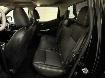 Nissan Navara 2.3 dCi N-Guard Auto 4WD Euro 6 4dr