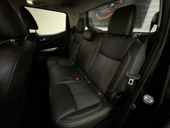 Nissan Navara 2.3 dCi N-Guard Auto 4WD Euro 6 4dr